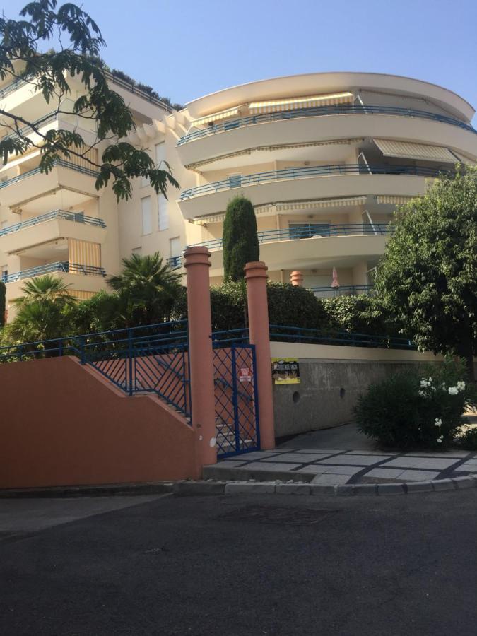 Fréjus Iago Lodge Azur מראה חיצוני תמונה